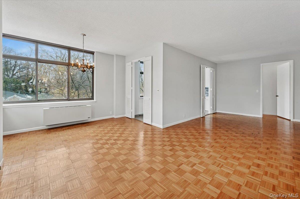 35 N Chatsworth Avenue 5H