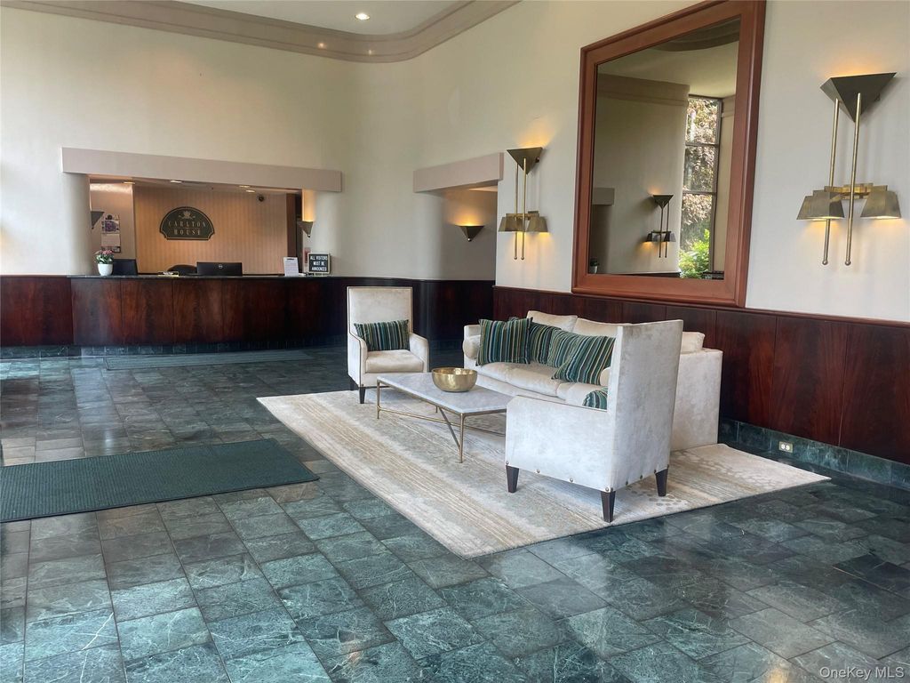 Photo of 35 N Chatsworth Avenue #5H, Larchmont, NY 10538 (MLS # 960501)