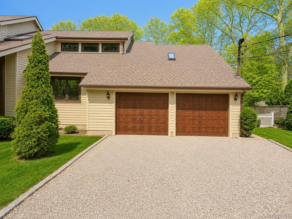 Photo of 19 West Street, Middle Island, NY 11953 (MLS # 1004694)