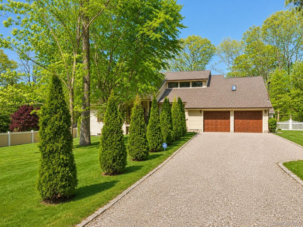 Photo of 19 West Street, Middle Island, NY 11953 (MLS # 1004694)