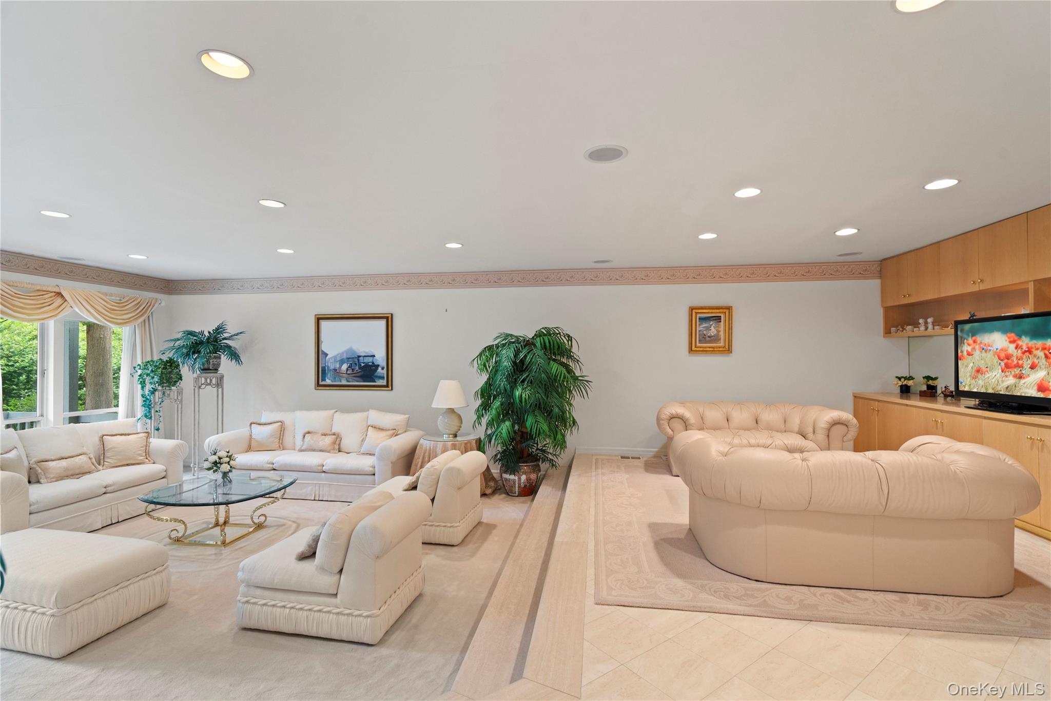 35 Tiffany Circle