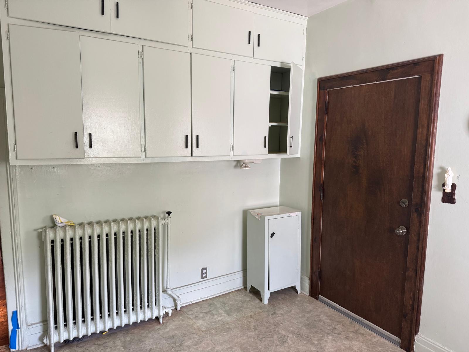 112 N 6th Avenue 1