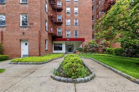 Homes For Sale - 611 Palmer Road #3Y<br/> Yonkers, NY 10701