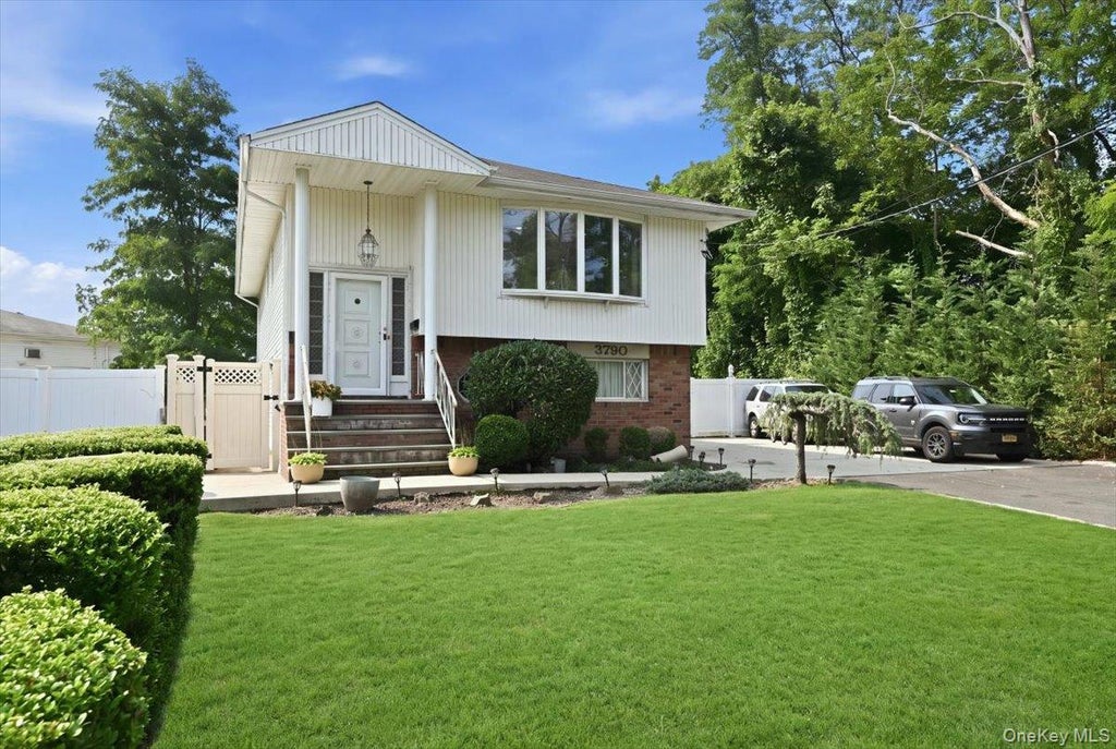 Photo of 3790 Waverly Avenue, Seaford, NY 11783 (MLS # 1039207)