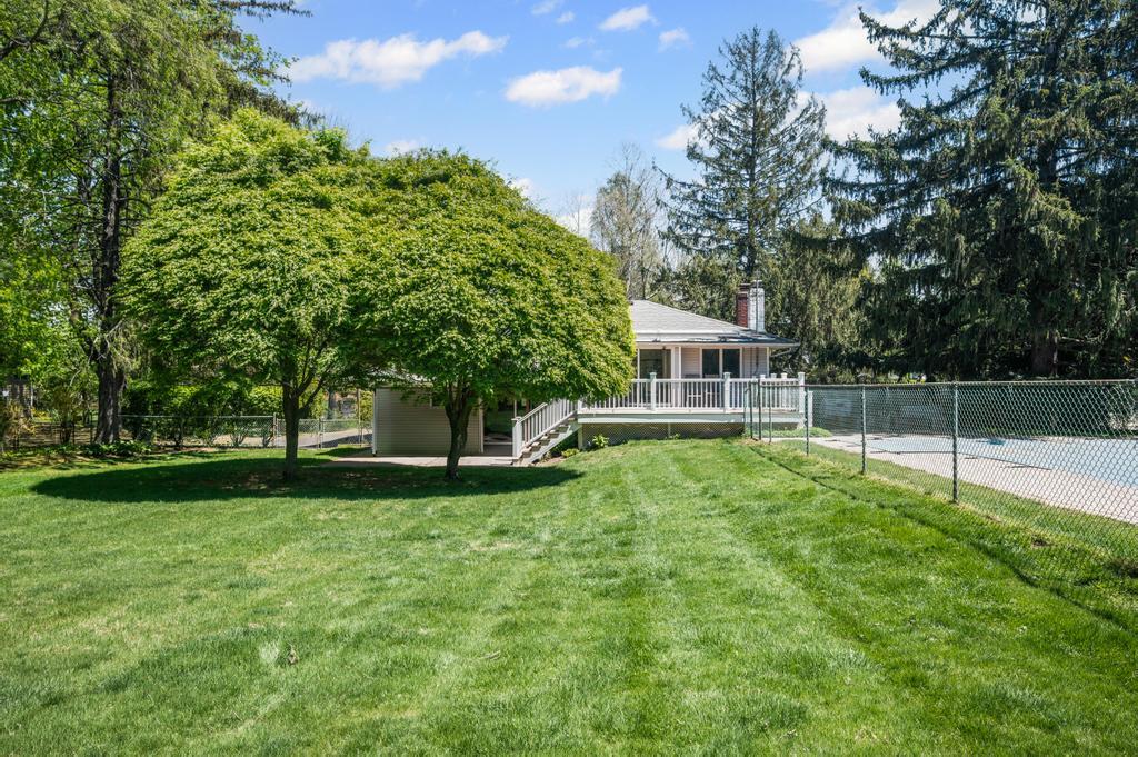 17 Duquesne Drive, Greenlawn, New York image 39