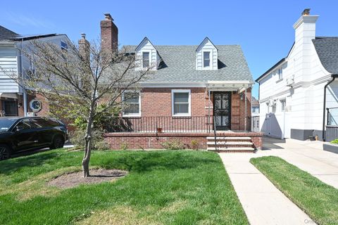 Photo of 75-64 180th Street, Fresh Meadows, NY 11366 (MLS # 989653)