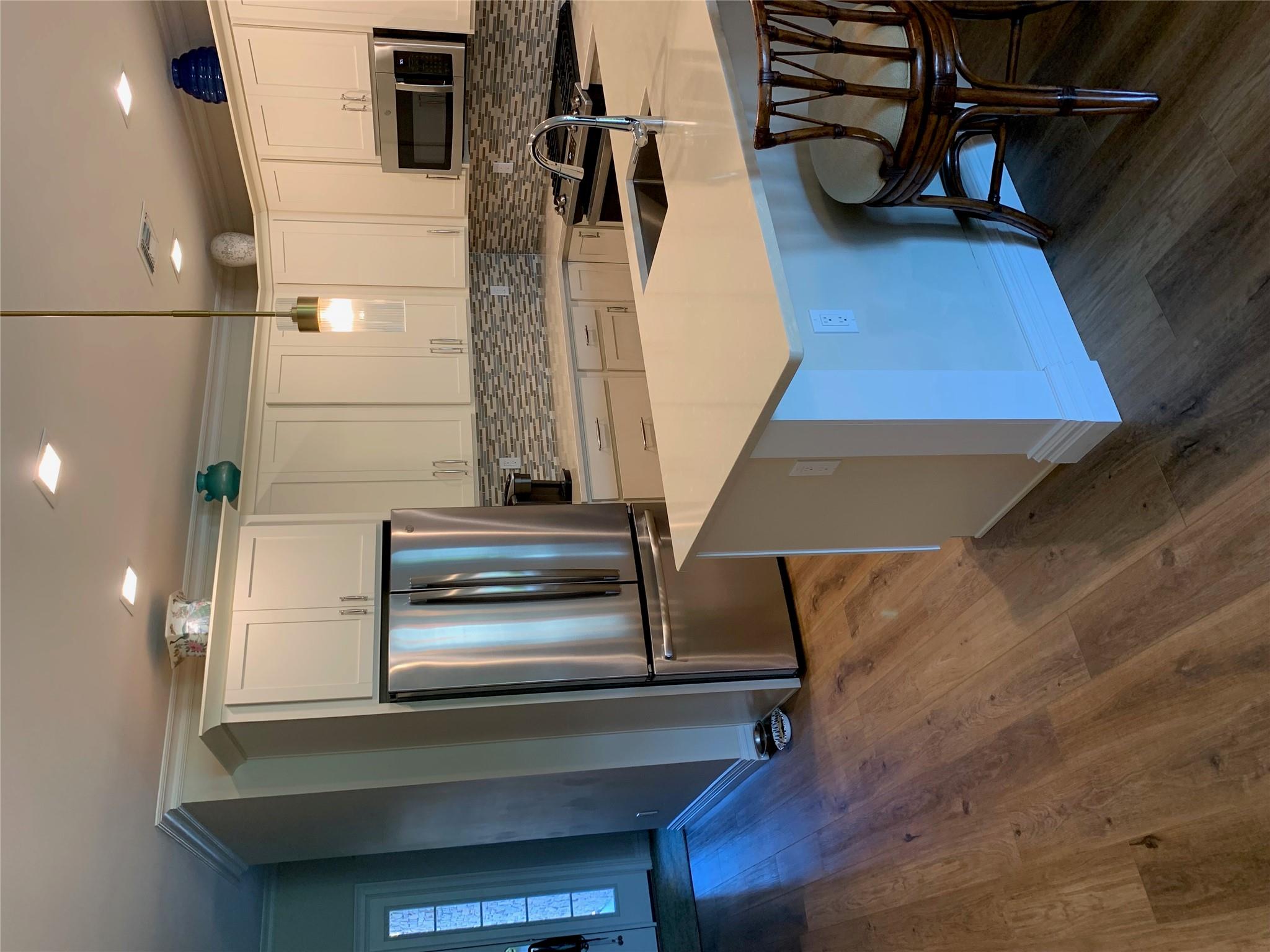 2300 Fox Hill Drive #1101, Calverton, New York image 6