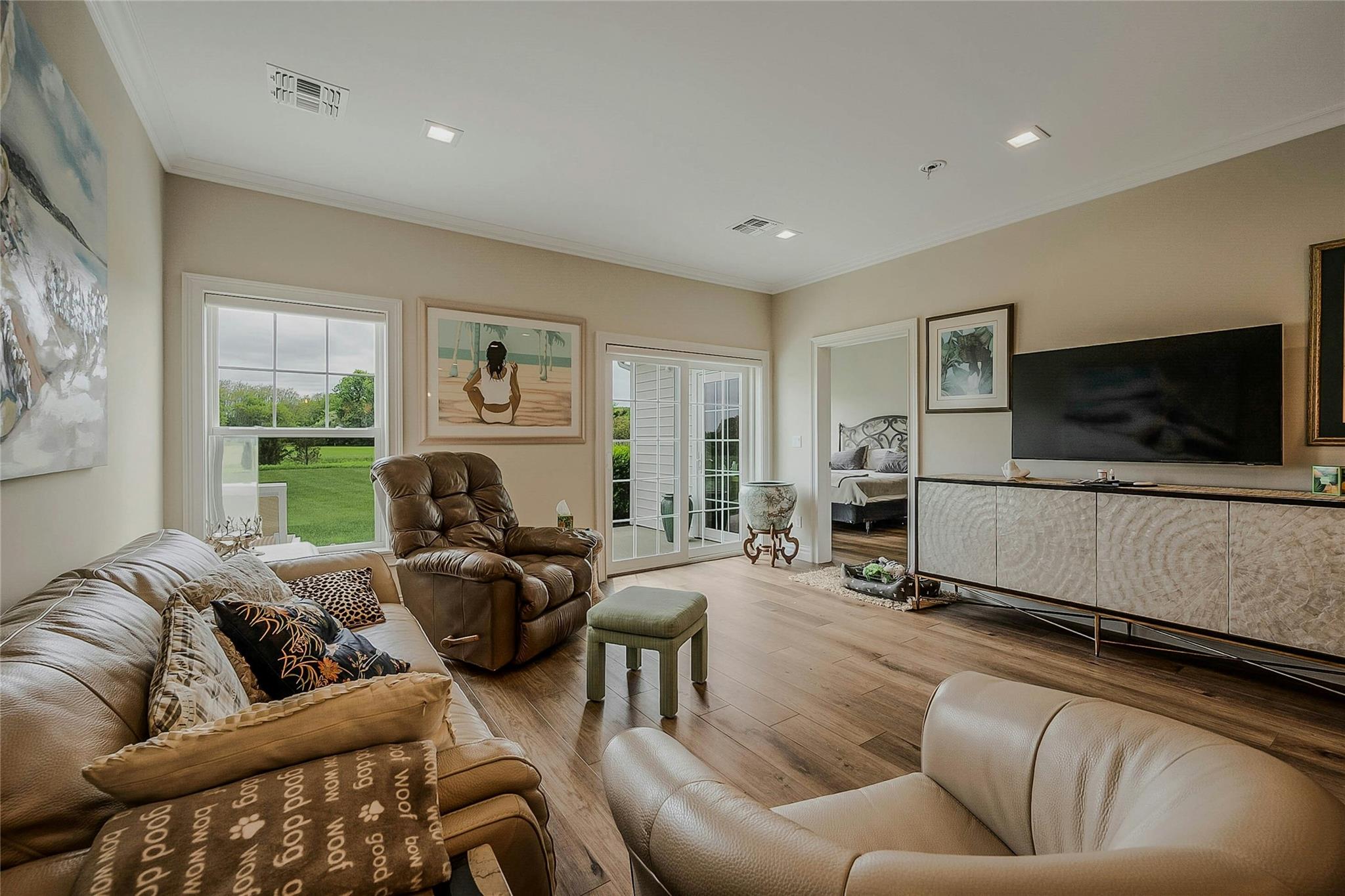 2300 Fox Hill Drive #1101, Calverton, New York image 10