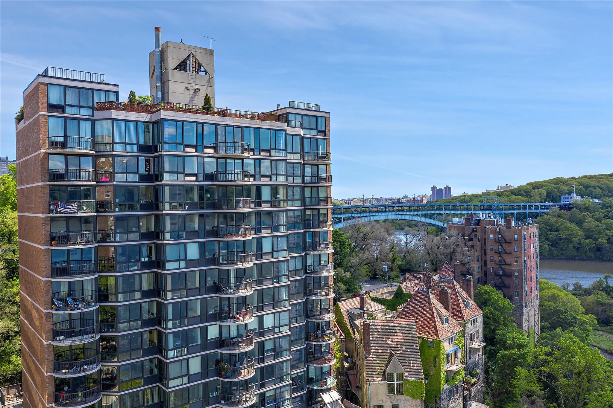 2521 Palisade Avenue 6A