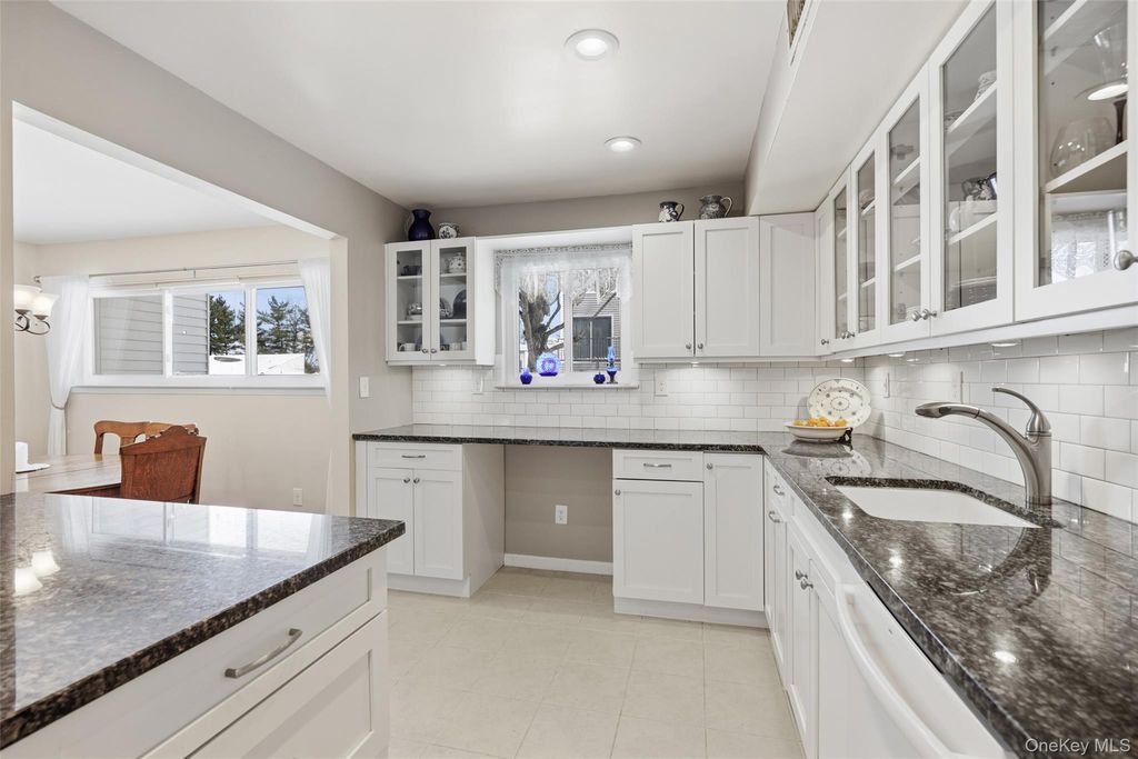 Photo of 208 Harris Road #EA6, Bedford Hills, NY 10507 (MLS # 962847)