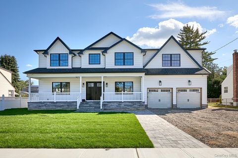 1529 Fenimore Street North Bellmore NY 11710