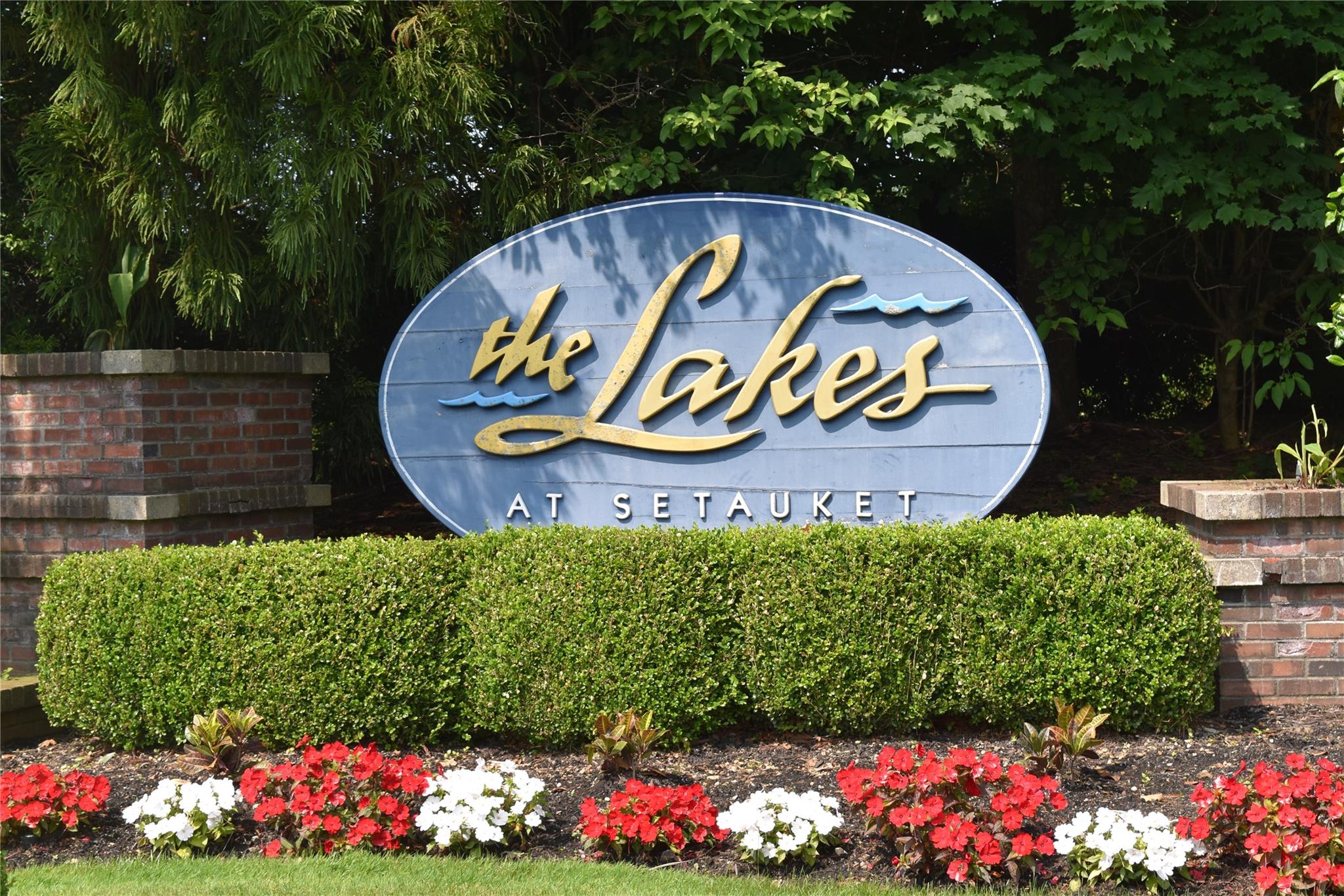 Erin Lane 60, Setauket, Hamptons, NY - 3 Bedrooms  
3 Bathrooms - 
