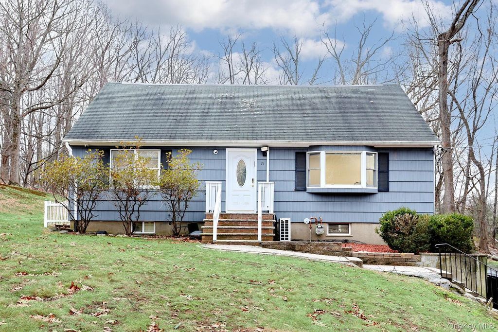 Photo of 15 Woodland Place, Airmont, NY 10952 (MLS # 951279)