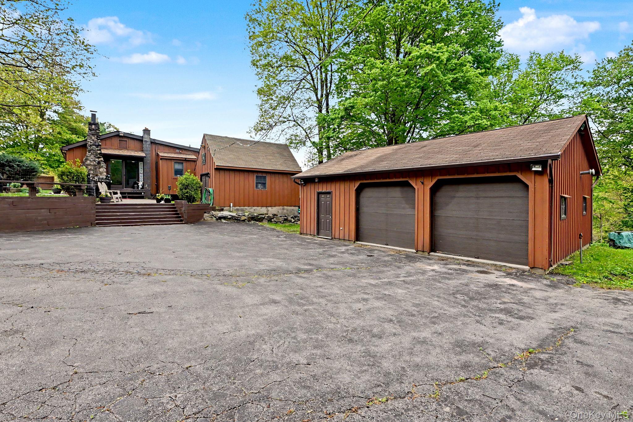 633 Oscawana Lake Road 633