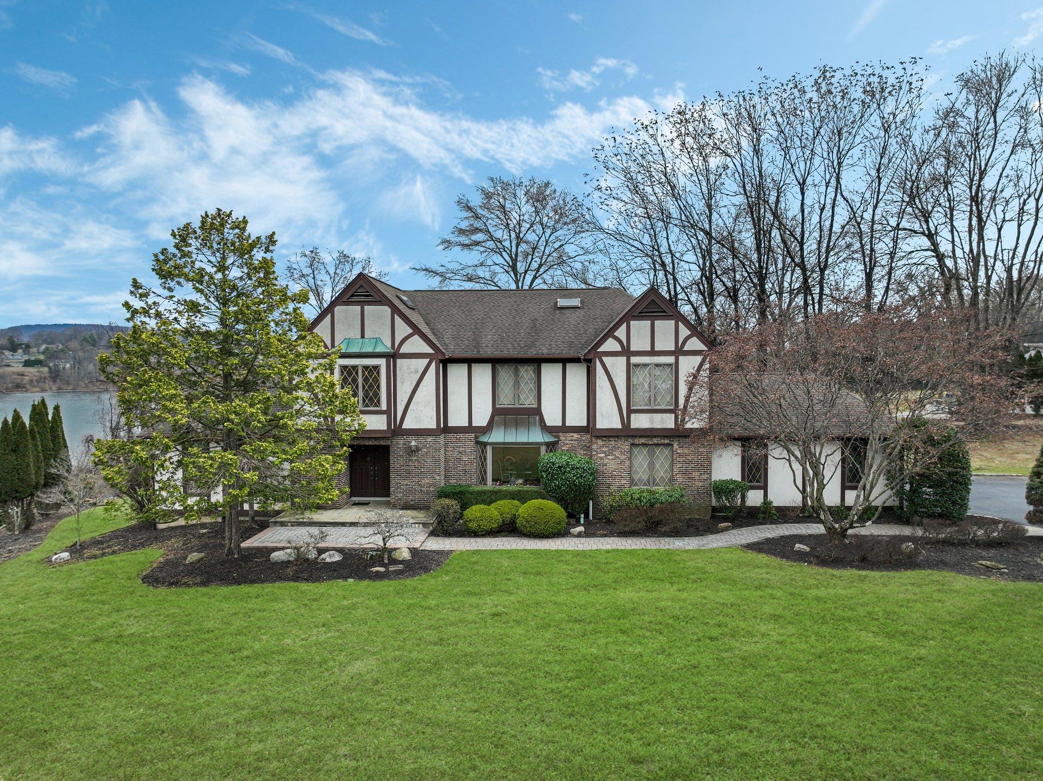 2 Fieldstone Court, New City, New York image 2