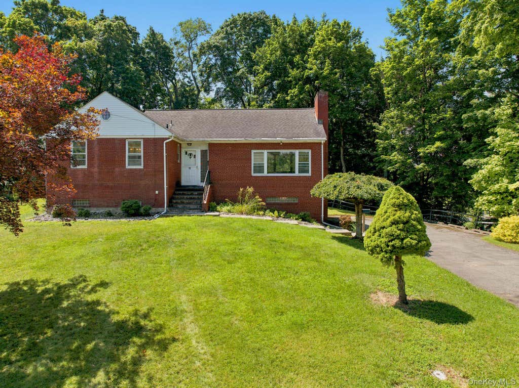 Photo of 13 Osborne Road, Poughkeepsie, NY 12601 (MLS # 1007852)
