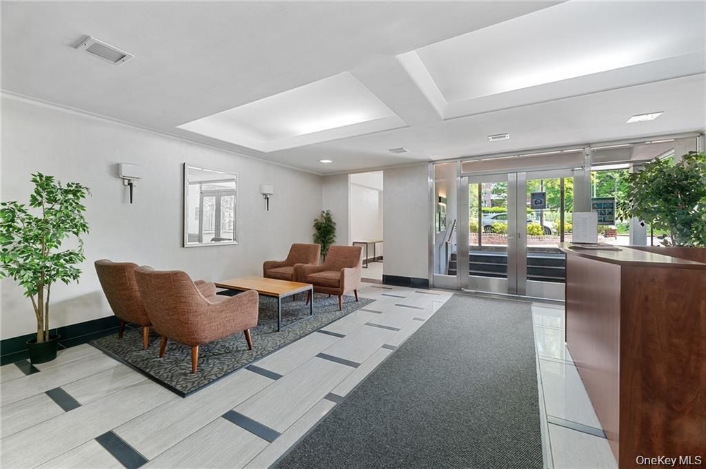 Photo of 2711 Henry Huudson Parkway #6D, Bronx, NY 10463 (MLS # 990948)