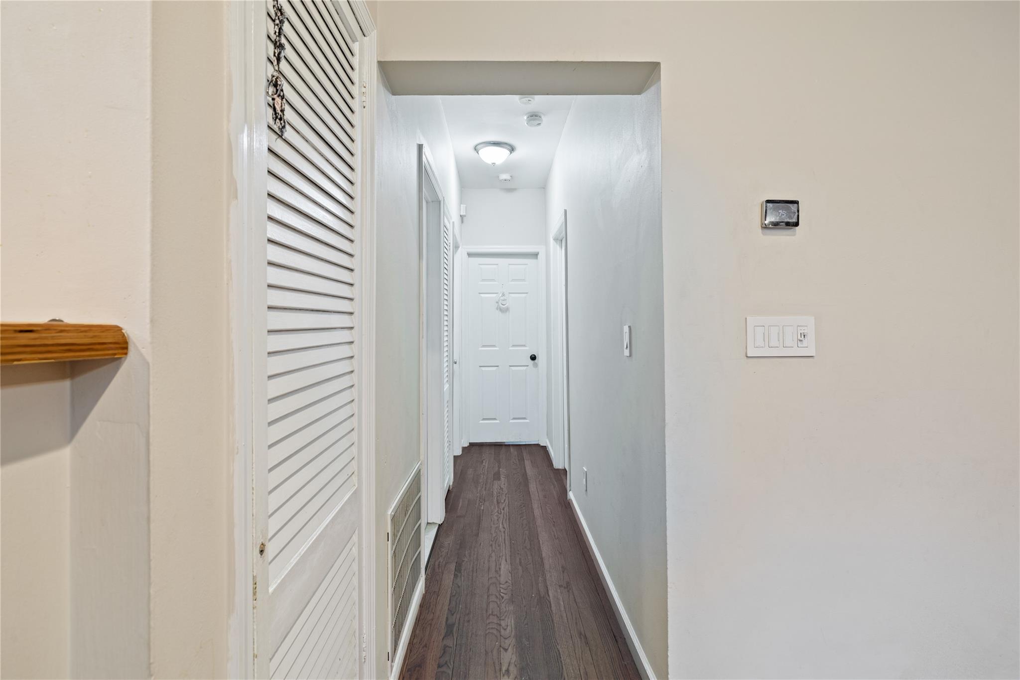 83 E Hall Avenue, New City, New York image 8