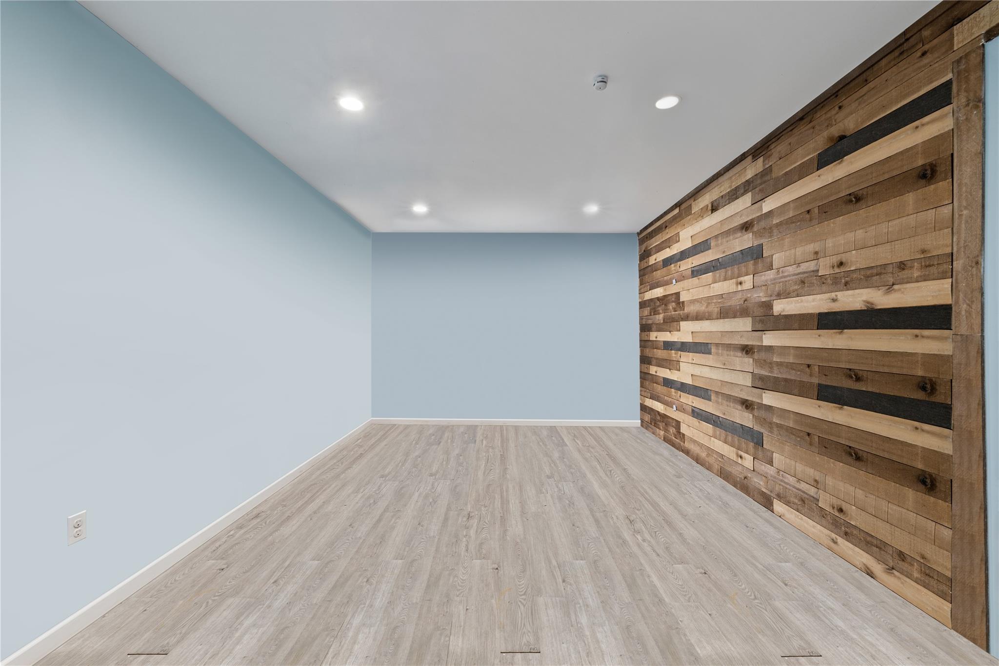 83 E Hall Avenue, New City, New York image 20