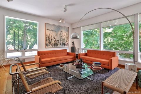 Tiny photo for 5 Deerfield Lane, Mamaroneck, NY 10543 (MLS # H6327352)