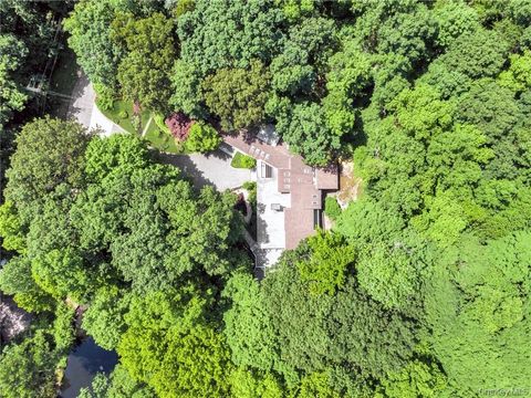 Tiny photo for 5 Deerfield Lane, Mamaroneck, NY 10543 (MLS # H6327352)