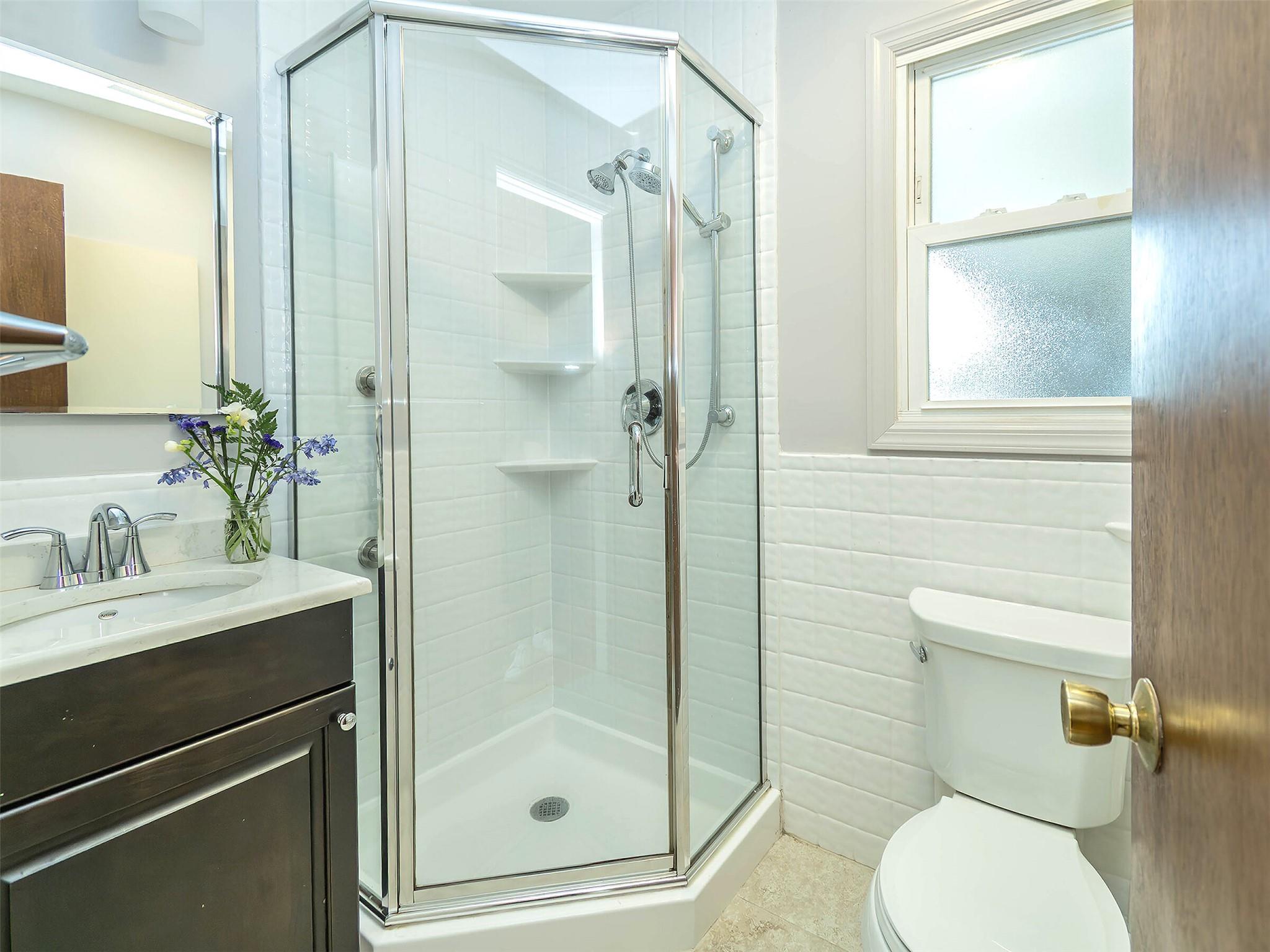 386A Glen Cove Avenue, Glen Head, New York image 20