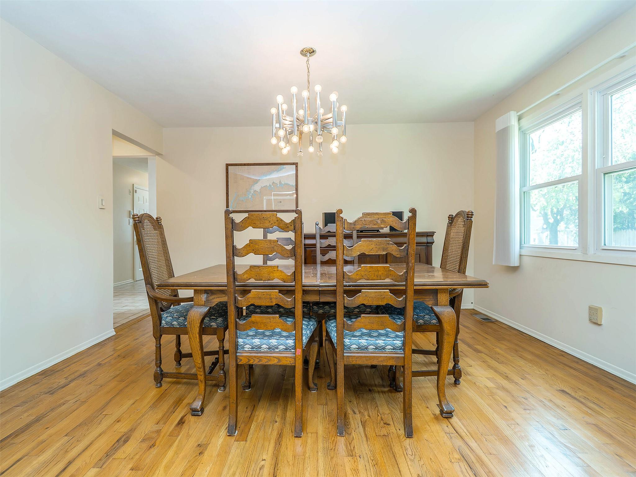 386A Glen Cove Avenue, Glen Head, New York image 12