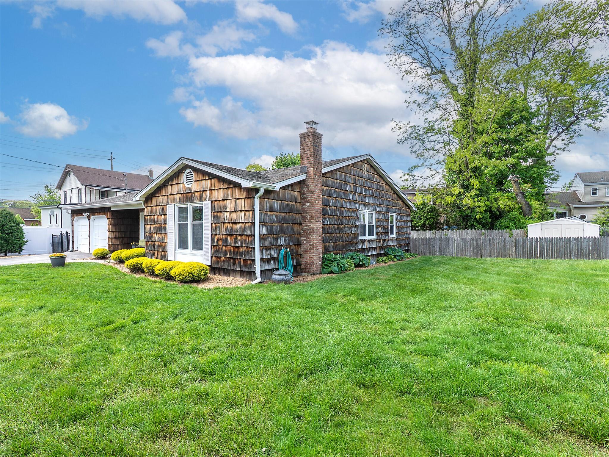 386A Glen Cove Avenue, Glen Head, New York image 30