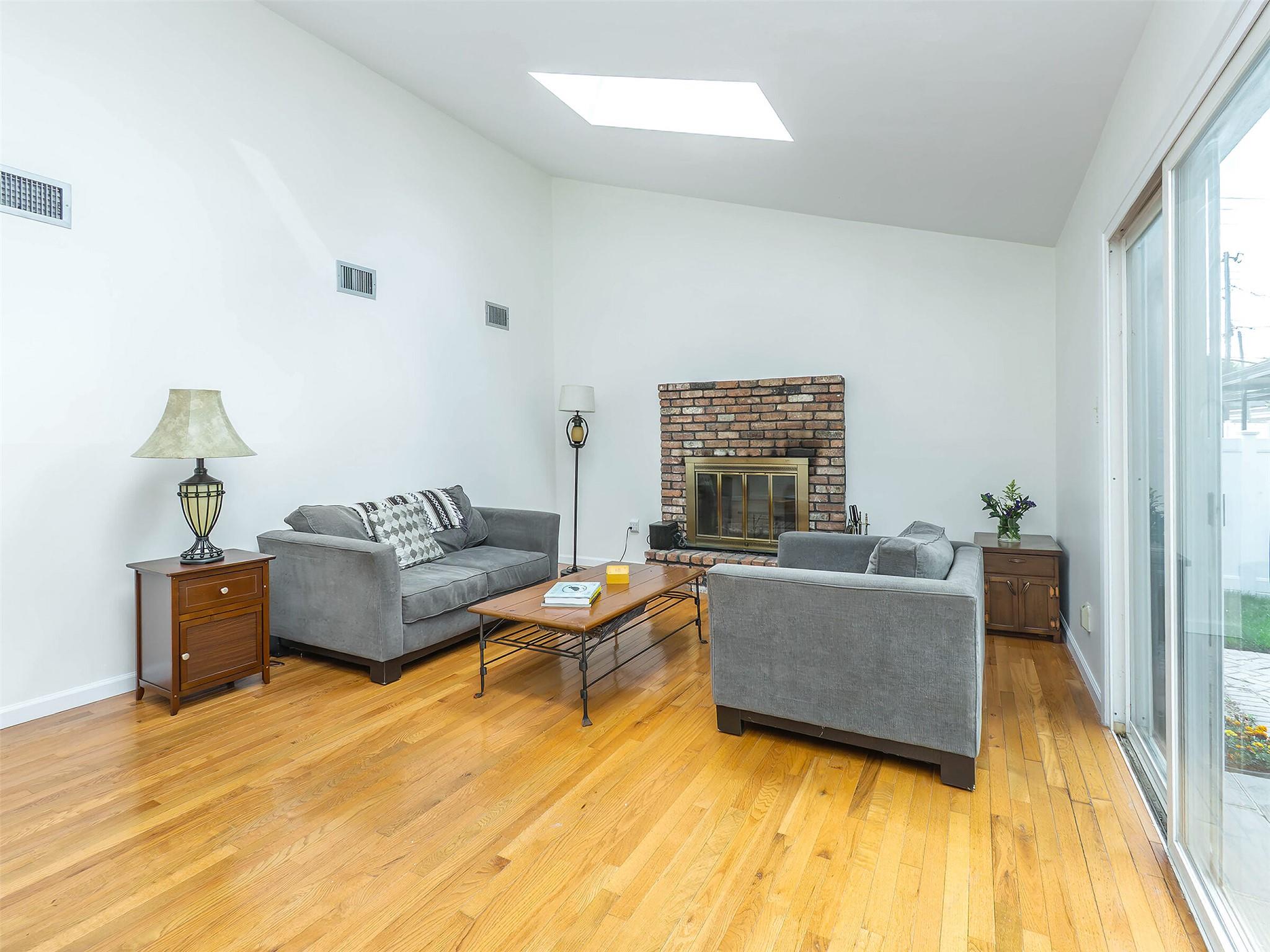 386A Glen Cove Avenue, Glen Head, New York image 10