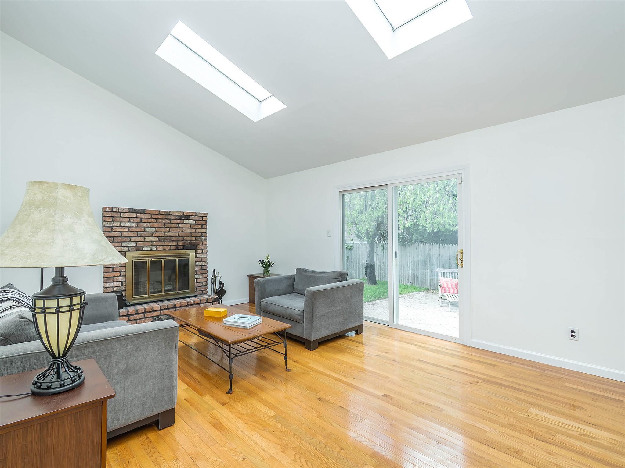 386A Glen Cove Avenue, Glen Head, New York image 9