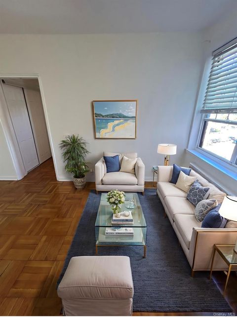 210 Pelham Road 5P New Rochelle NY 10805