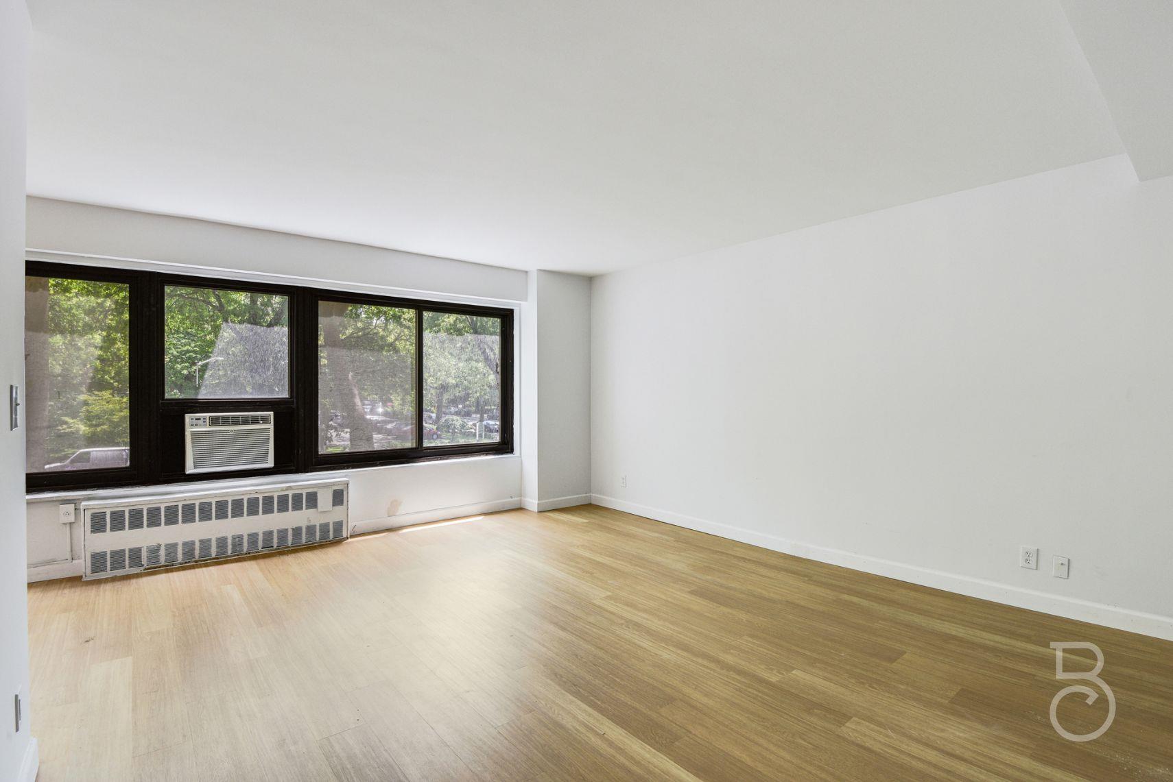 33-68 21st Street #2D, Astoria, New York image 2