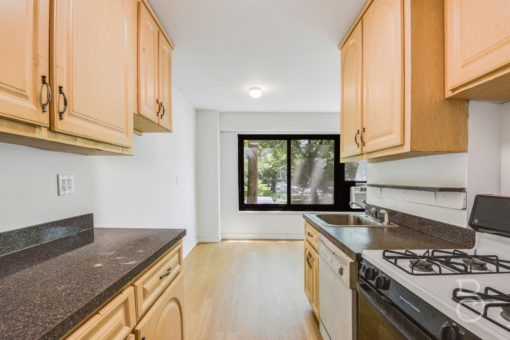 33-68 21st Street #2D, Astoria, New York image 4