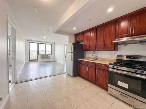 7026 Queens Boulevard 7F Woodside NY 11377