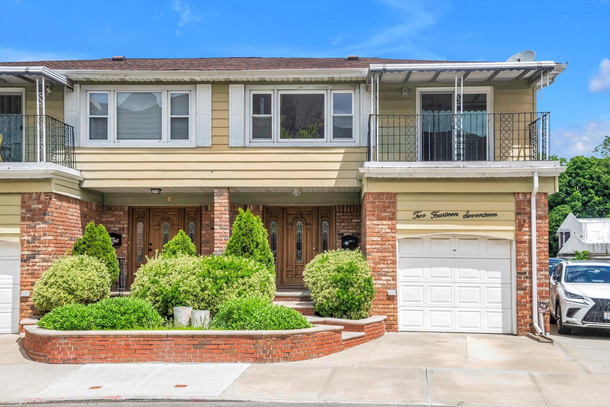 Rental Property at 15th Avenue 1st Fl, Bayside, Queens, NY - Bedrooms: 3 
Bathrooms: 2 
Rooms: 6  - $3,550 MO.