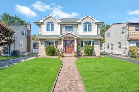 43 Prince Street New Hyde Park NY 11040