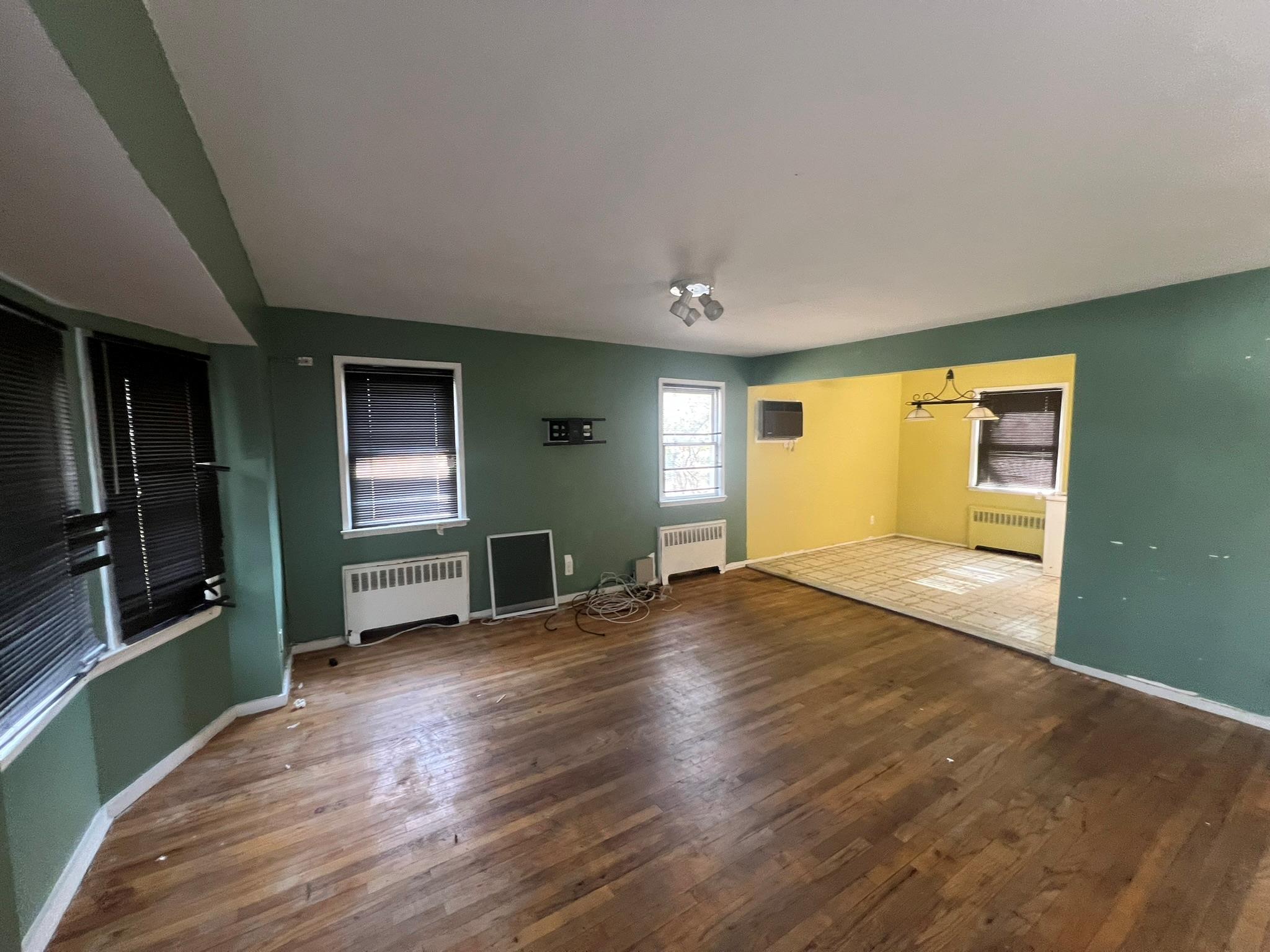 827 Catalpa Drive, Franklin Square, New York image 2