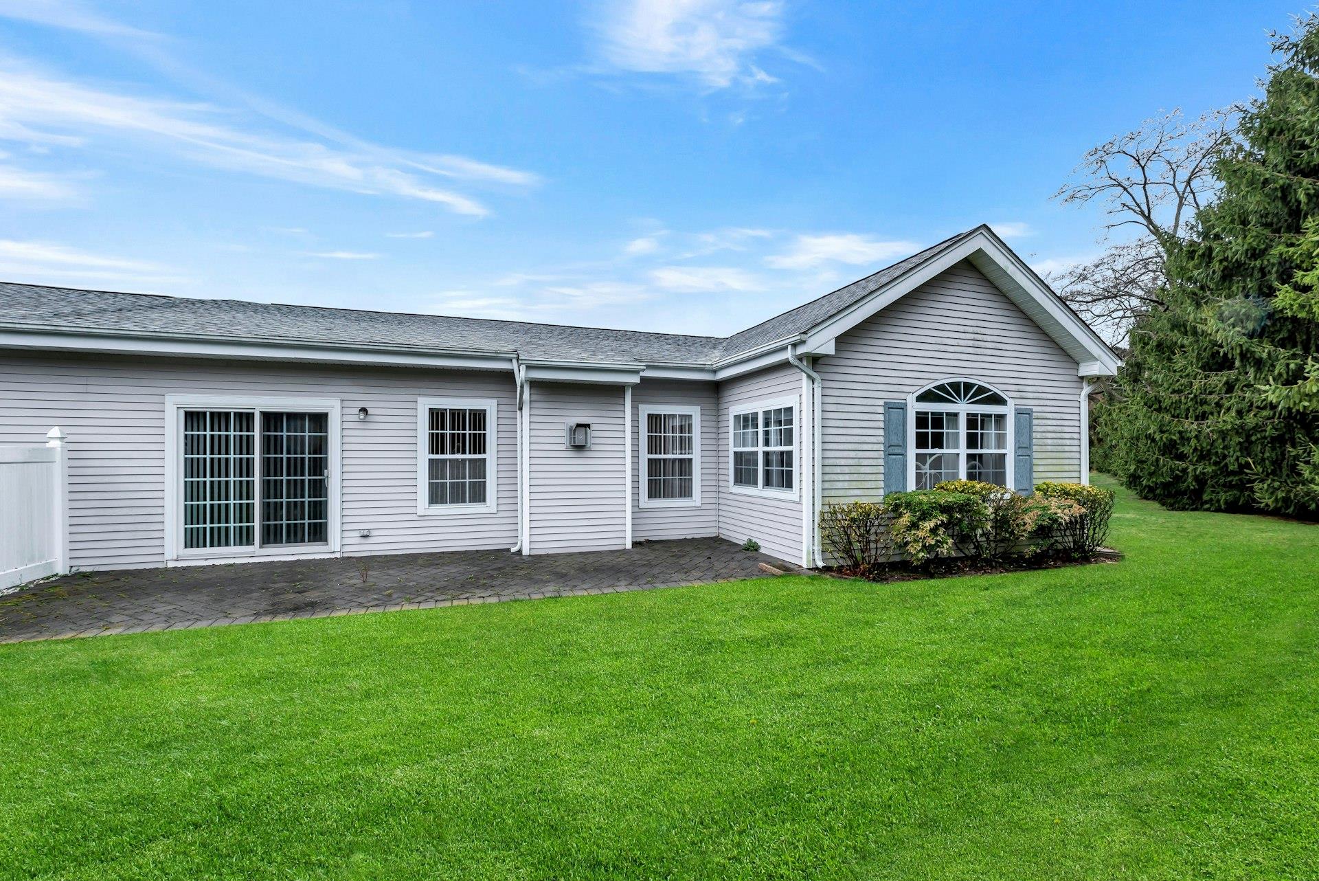 569 Mirror Pond Court #569, Moriches, New York image 20
