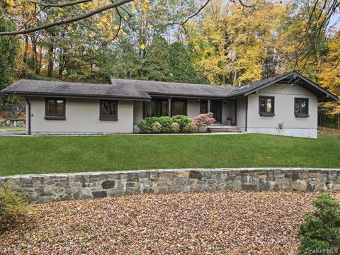 Homes For Sale - 20 Faraway Road<br/> Armonk, NY 10504