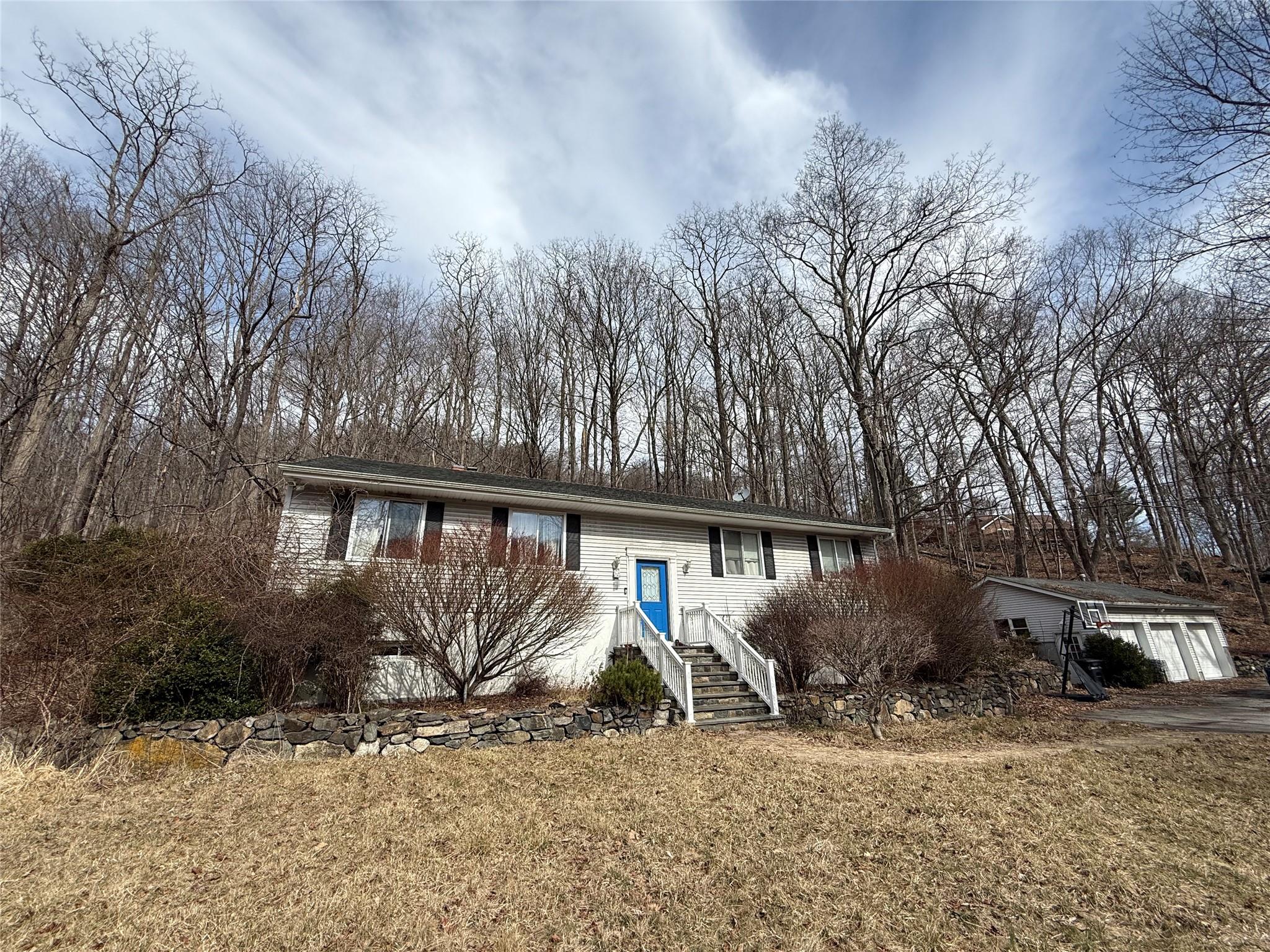 955 Peekskill Hollow Road, Putnam Valley, New York image 1