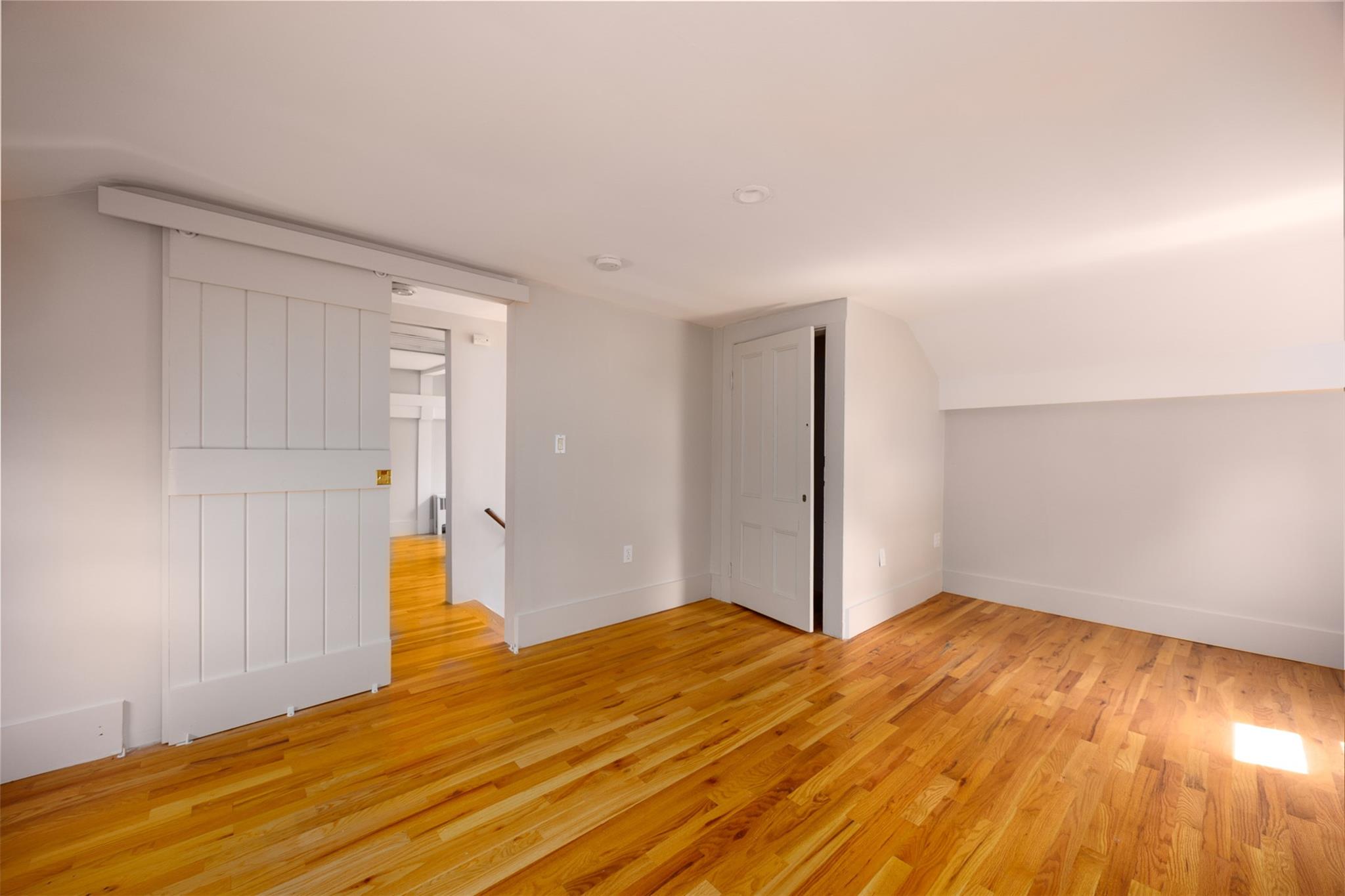 New Paltz, New York 12561, United States, 3 Bedrooms Bedrooms, ,2 BathroomsBathrooms,Residential,Active,159599