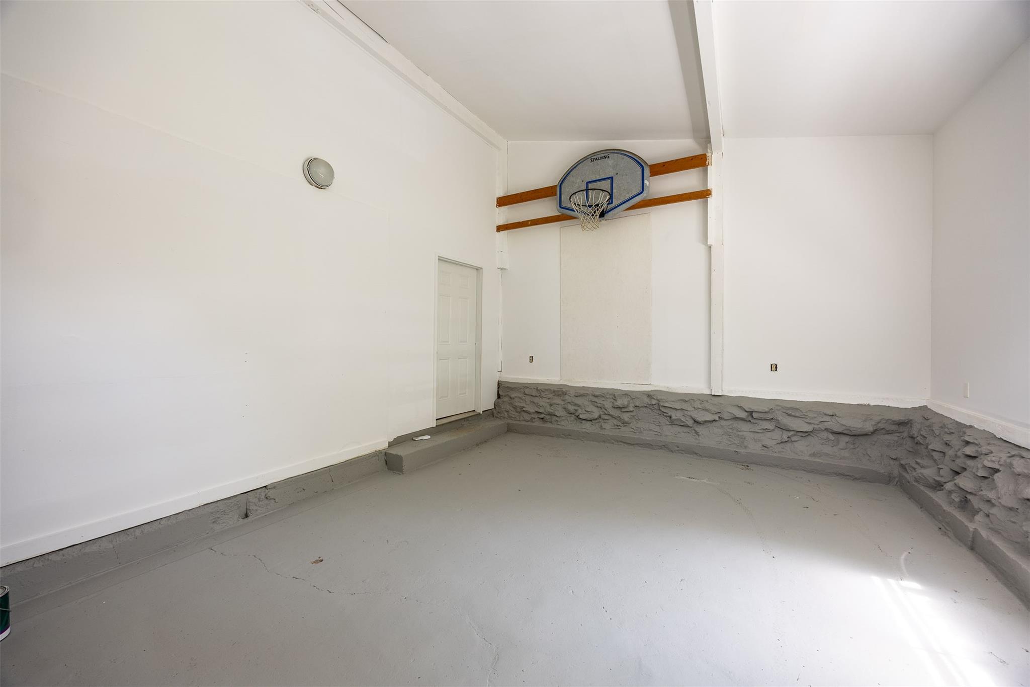 New Paltz, New York 12561, United States, 3 Bedrooms Bedrooms, ,2 BathroomsBathrooms,Residential,Active,159599