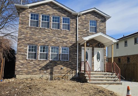 Multifamily For Sale - 17841 146th Terrace<br/> Springfield Gardens, NY 11434