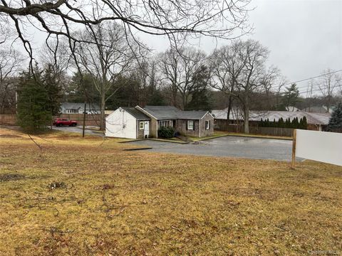 Photo of 4 New lane/ Middle Country Rd Road, Selden, NY 11784 (MLS # 946410)