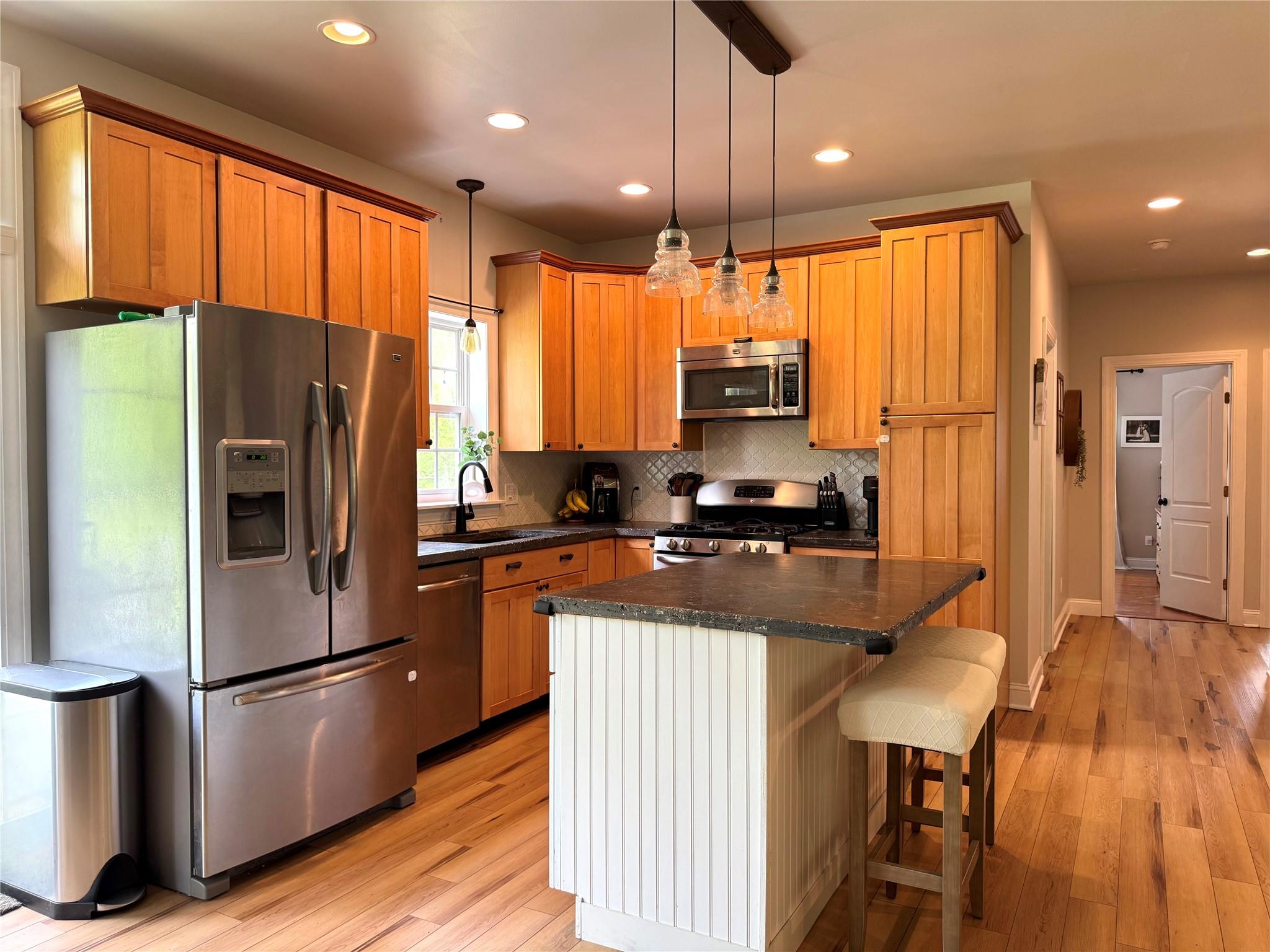 916 Sleepy Hollow Road, Athens, New York image 8