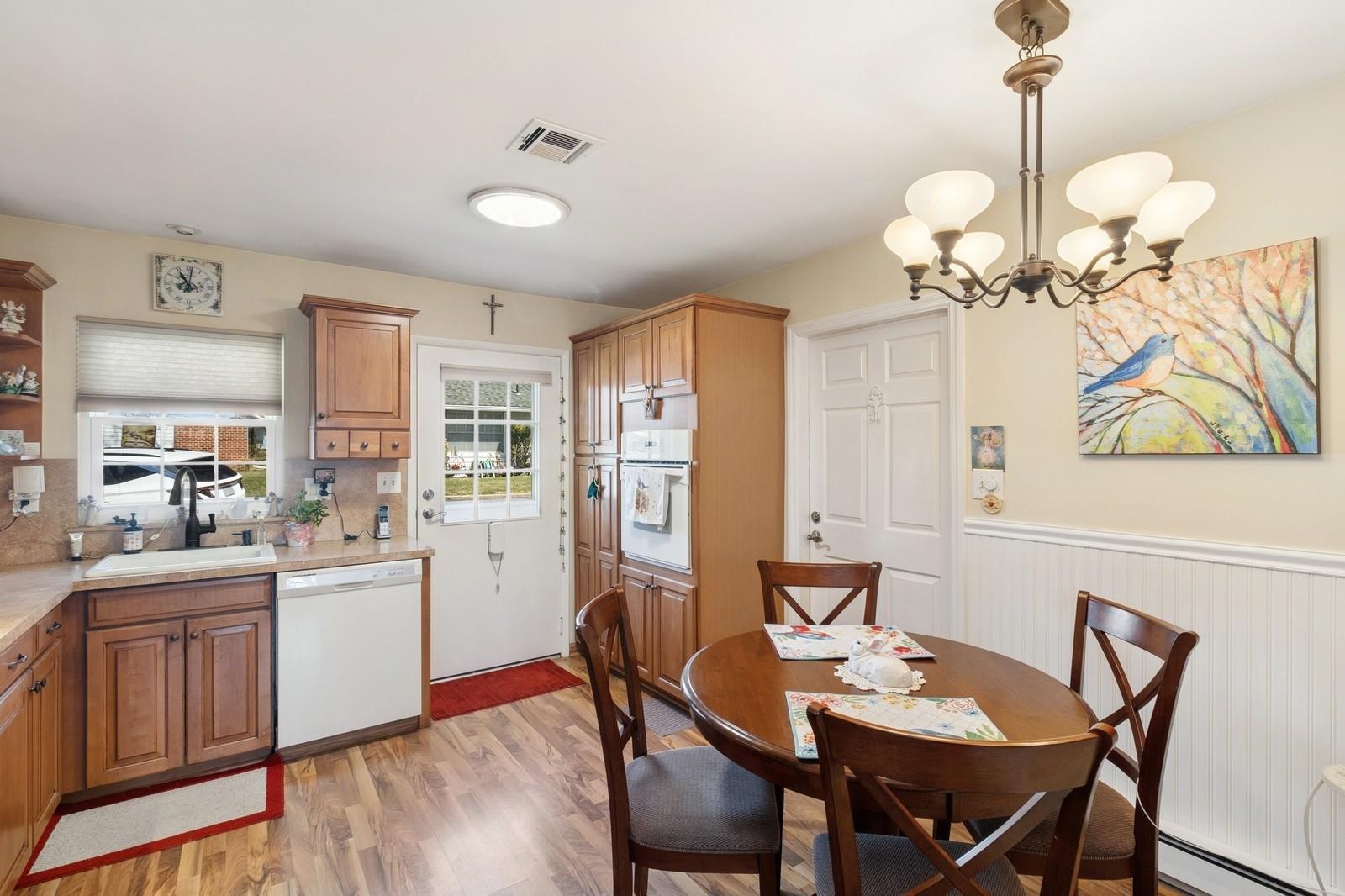 114 Exmore Court #A, Ridge, New York image 4