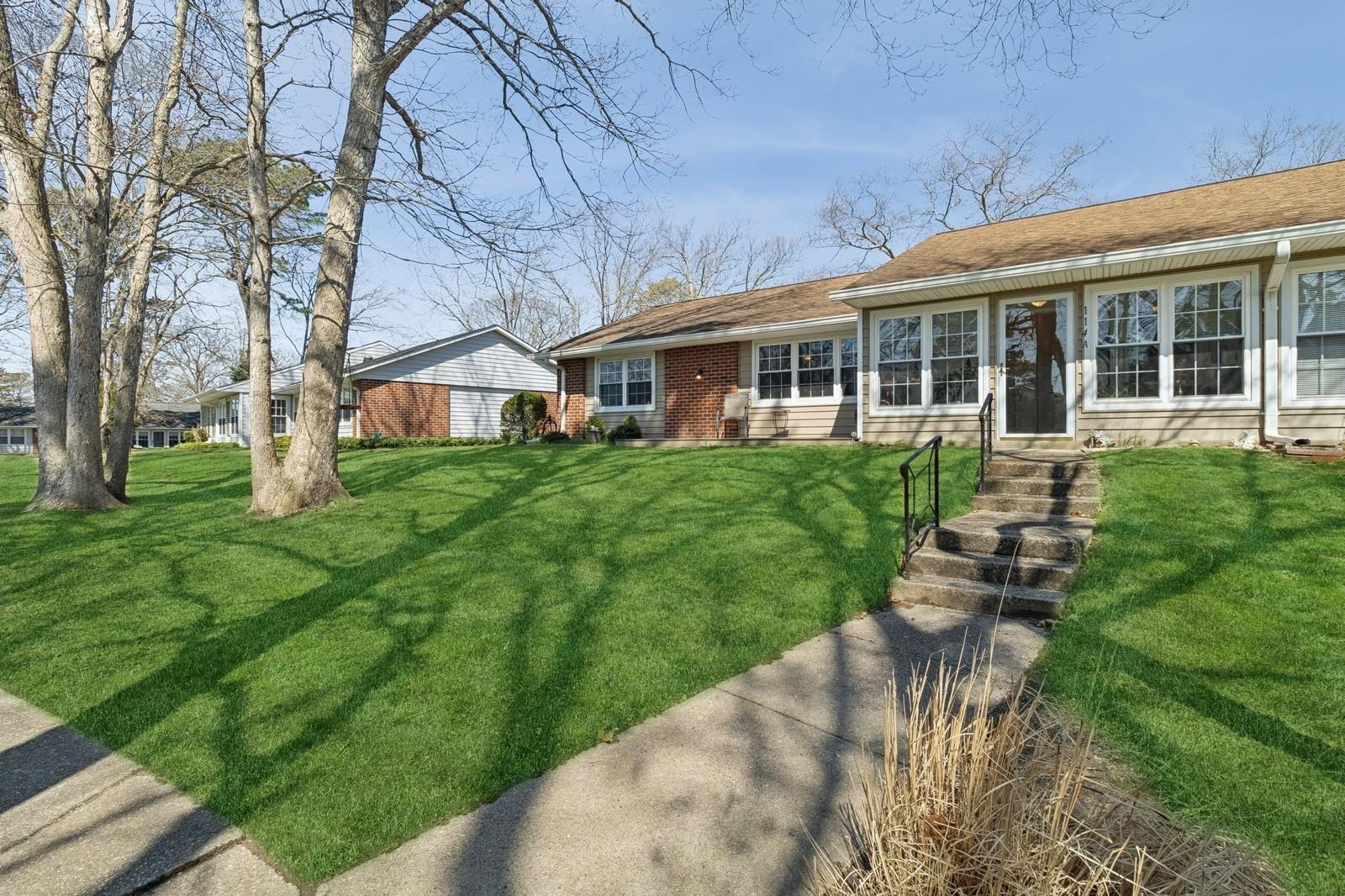 114 Exmore Court #A, Ridge, New York image 29