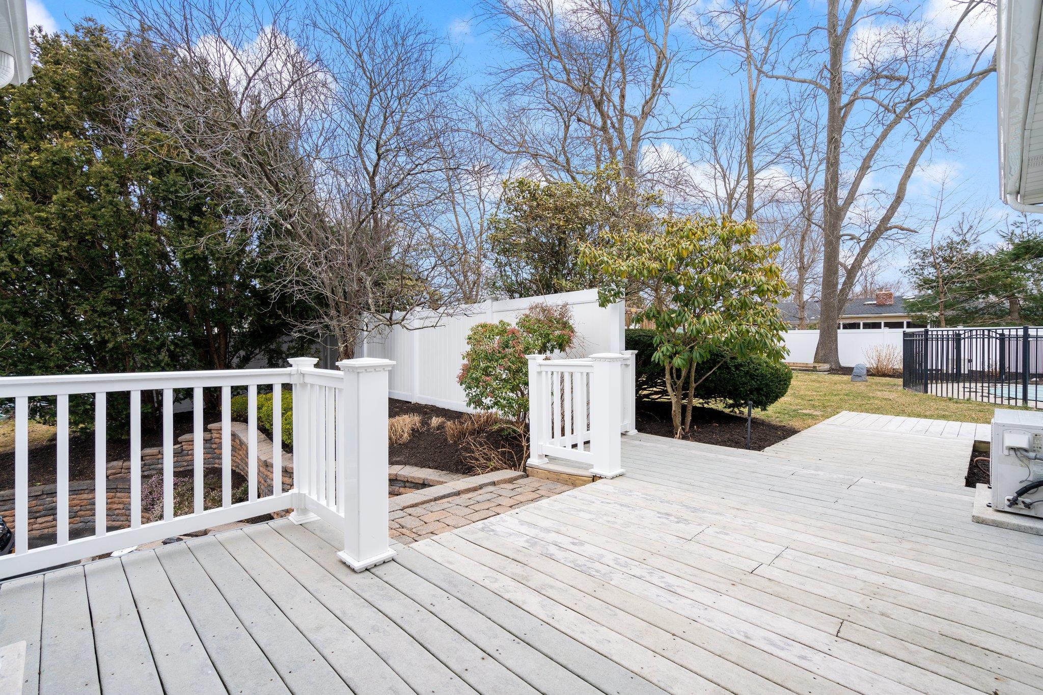 20 Hemlock Drive, Miller Place, New York image 33