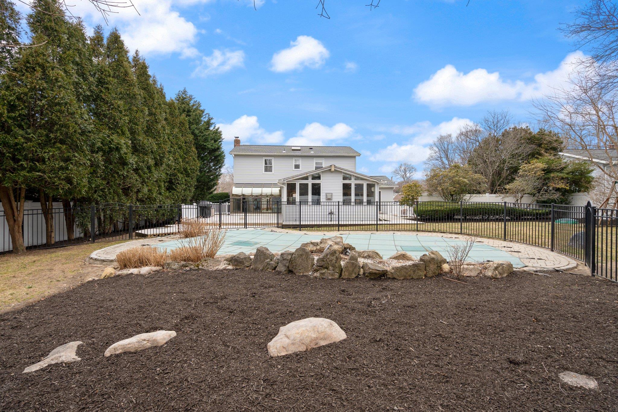 20 Hemlock Drive, Miller Place, New York image 38