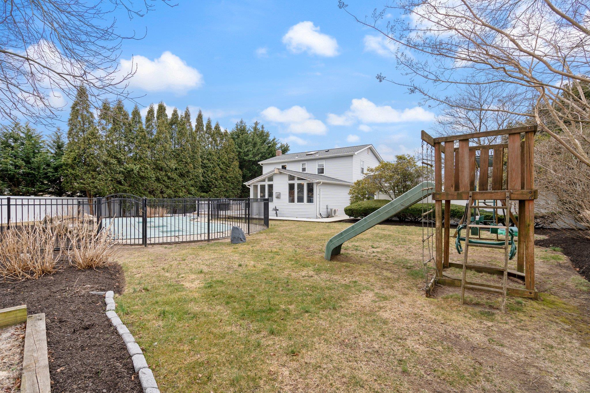 20 Hemlock Drive, Miller Place, New York image 37